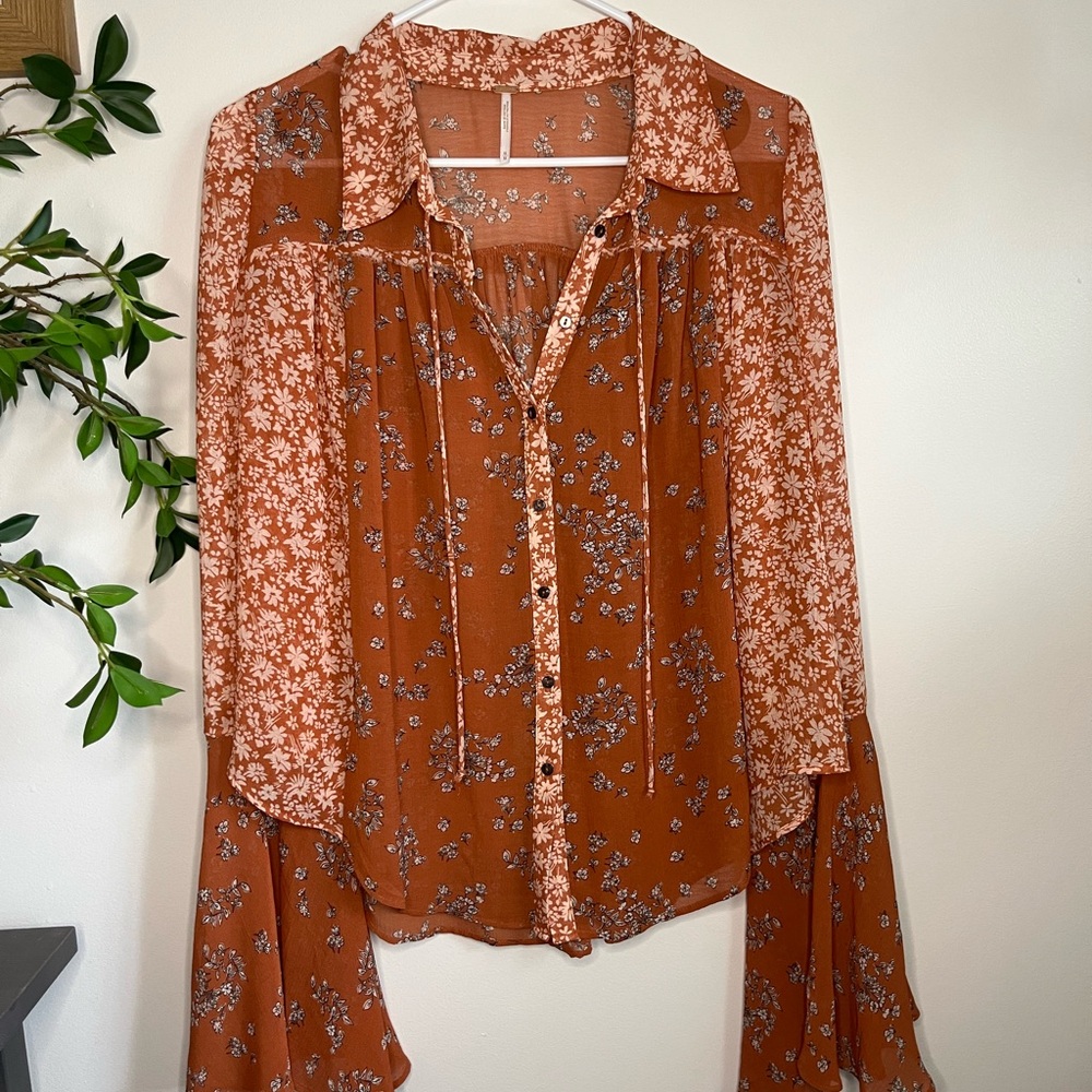 Free People Shirt - Size Medium - FP Floral Rust Blouse